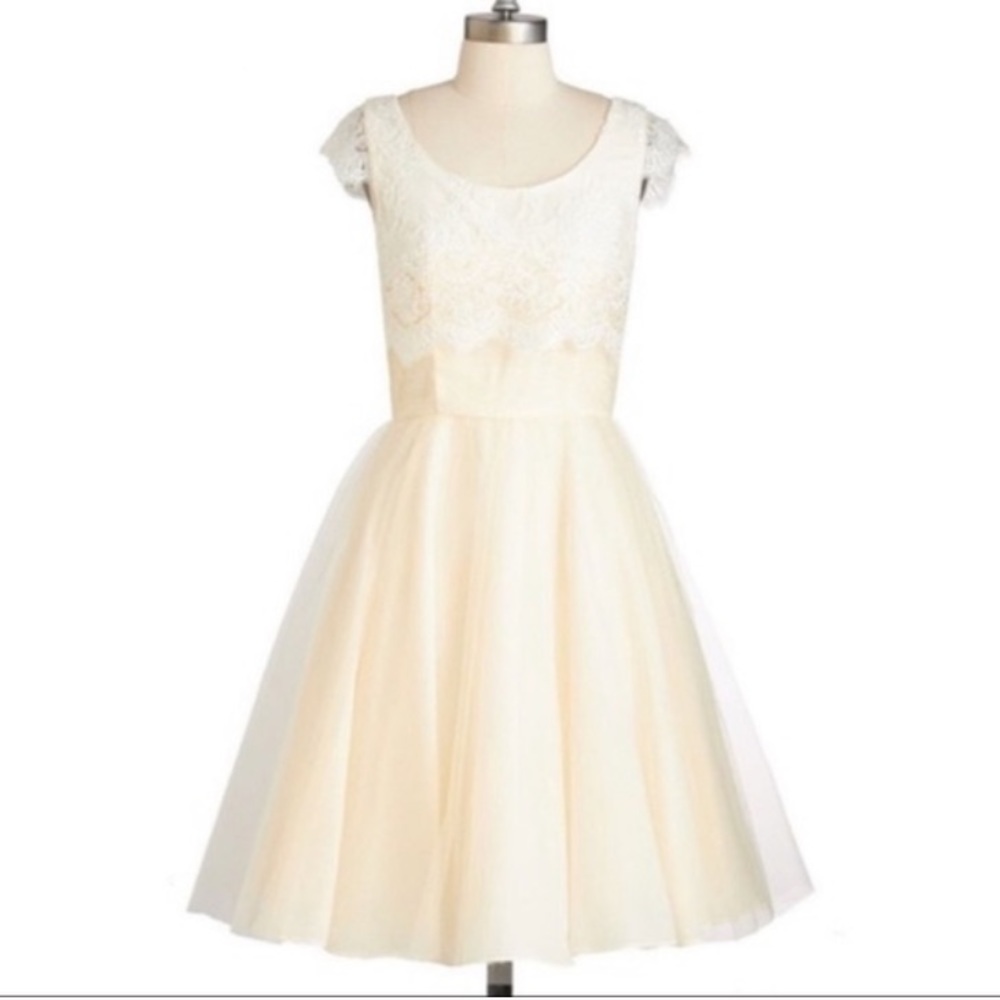 Modcloth Breathtaking Belle Geode Cream Lace Tulle Dress